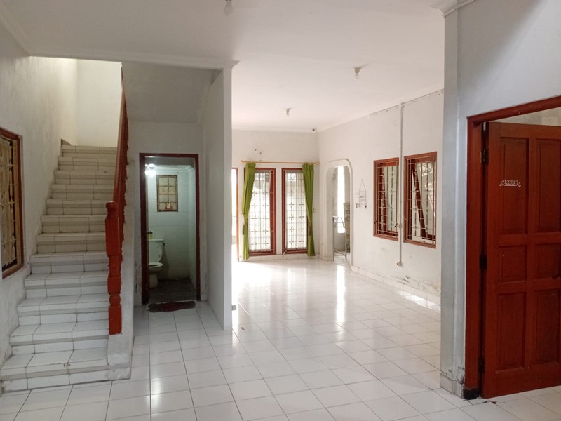Rumah Dalam Perum Taman Griya Indah Lokasi Dekat Mirota Godean