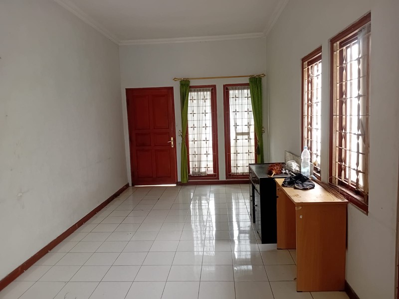 Rumah Dalam Perum Taman Griya Indah Lokasi Dekat Mirota Godean