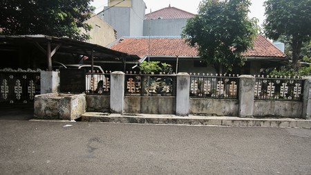 Rumah lokasi strategis di daerah Ragunan Jakarta Selatan