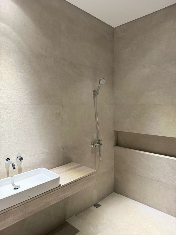DIJUAL RUMAH BARU GRESS BUKIT GOLF INTERNASIONAL CITRALAND (Surabaya Barat)