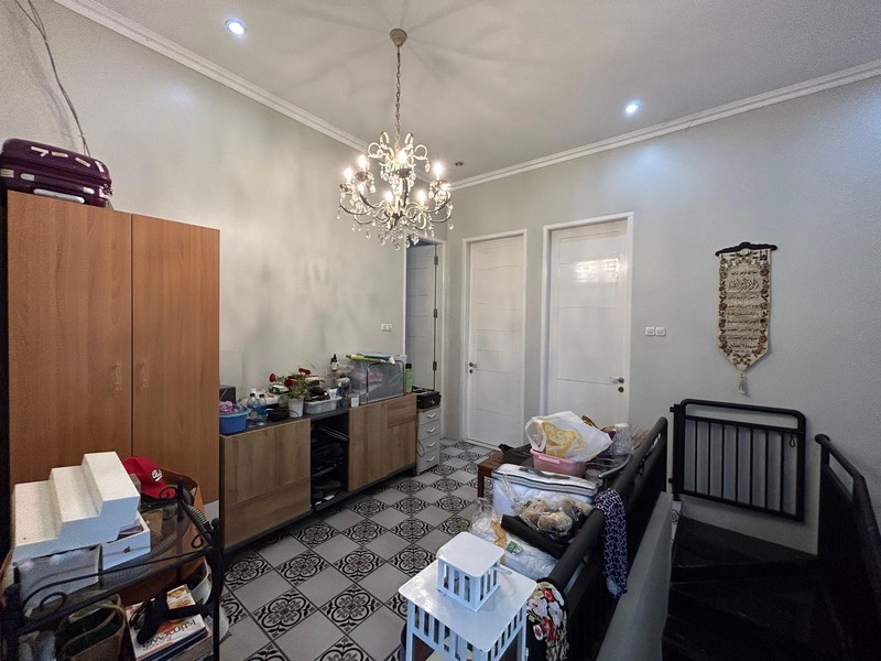 Hunian 2 Lantai Dalam Komplek di Cinere 10 menit ke Tol Limo