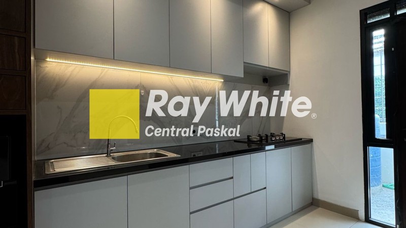 Ruko Cantik dan Terawat 3 Lantai di Sayap Dewi Sartika Bandung