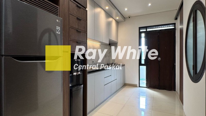 Ruko Cantik dan Terawat 3 Lantai di Sayap Dewi Sartika Bandung