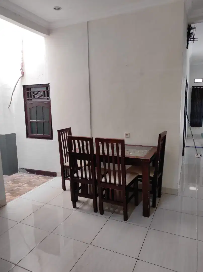 For Rent. Rumah luas di Bumi Puspitek Asri, Pagedangan