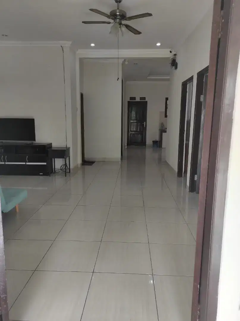 For Rent. Rumah luas di Bumi Puspitek Asri, Pagedangan