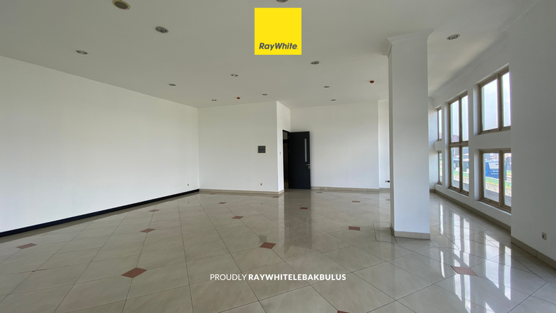 Disewakan Murah! Ruang Kantor di Premium Area Wolter Monginsidi, Jakarta Selatan