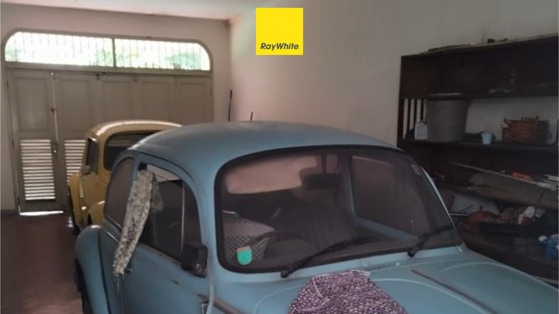 Dijual Cepat! Rumah Klasik di Area Premium Jl Martimbang