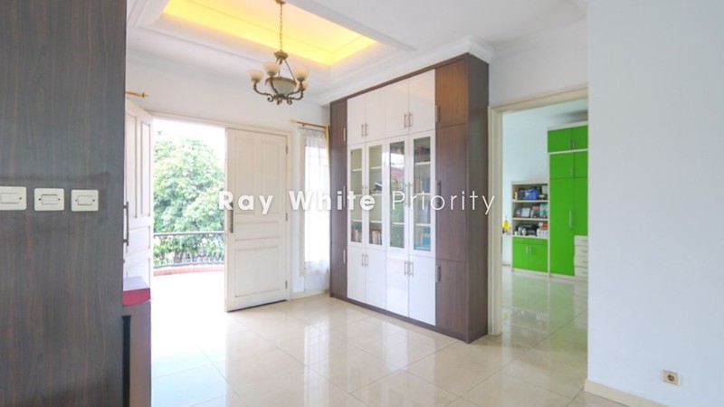 Rumah Mewah Desain Elegan di Alam Sutera, Serpong Utara