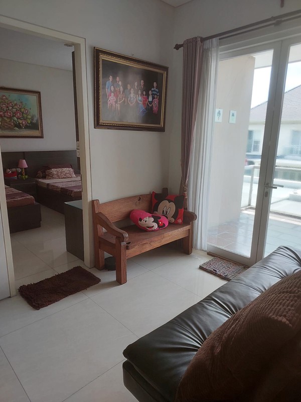 Murah Luas 375 M2 Dijual Rumah Royal Residence Richmond Semi Furnished Modern Garasi Carport 4 Mobil Dekat Citraland , Pakuwon Indah, Graha Family