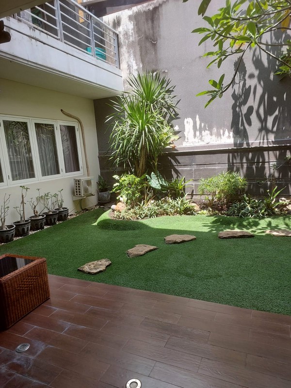 Murah Luas 375 M2 Dijual Rumah Royal Residence Richmond Semi Furnished Modern Garasi Carport 4 Mobil Dekat Citraland , Pakuwon Indah, Graha Family