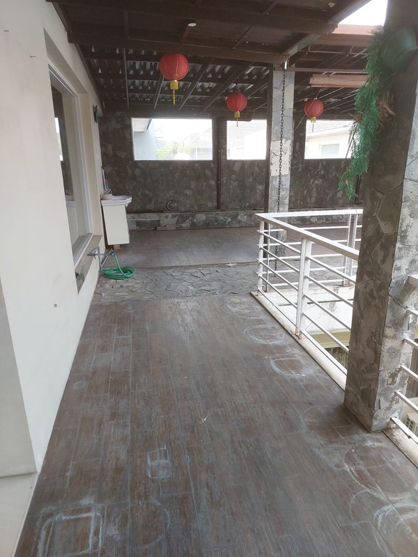 Murah Luas 375 M2 Dijual Rumah Royal Residence Richmond Semi Furnished Modern Garasi Carport 4 Mobil Dekat Citraland , Pakuwon Indah, Graha Family