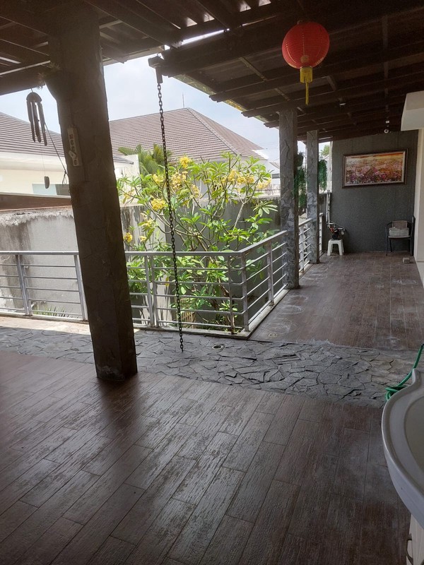 Murah Luas 375 M2 Dijual Rumah Royal Residence Richmond Semi Furnished Modern Garasi Carport 4 Mobil Dekat Citraland , Pakuwon Indah, Graha Family