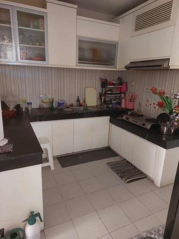 Murah Luas 375 M2 Dijual Rumah Royal Residence Richmond Semi Furnished Modern Garasi Carport 4 Mobil Dekat Citraland , Pakuwon Indah, Graha Family