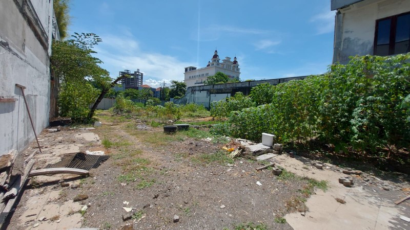 Central Surabaya Freehold Plot - 980 sqm, Clean SHM Title