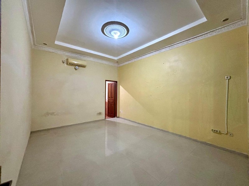 Rumah 3 Lantai Dijual Lokasi Strategis di Kawasan Tebet Barat Jaksel