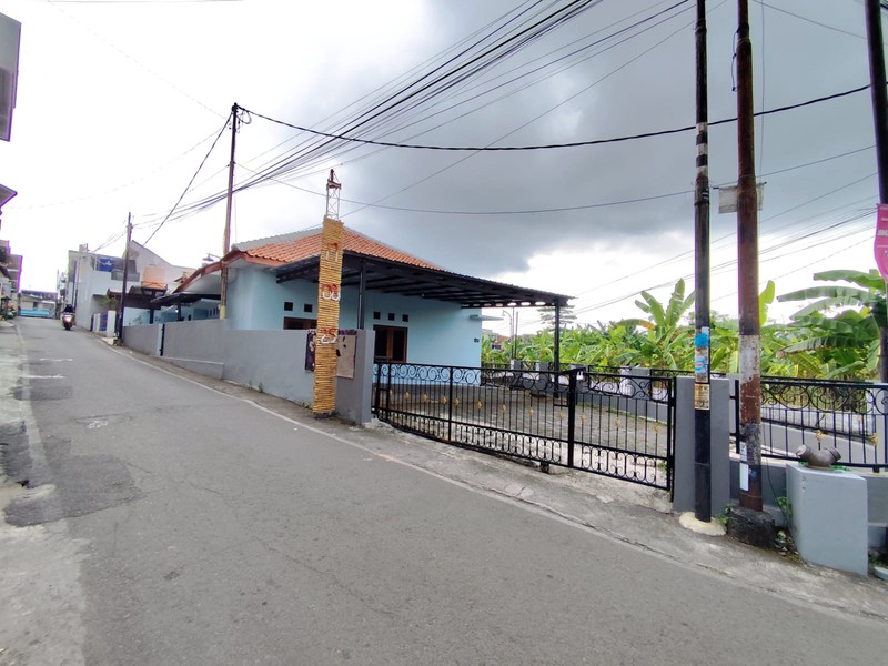Rumah Cocok Untuk Cafe Dekat Ambarukmo Plaza, Caturtunggal, Depok, Sleman
