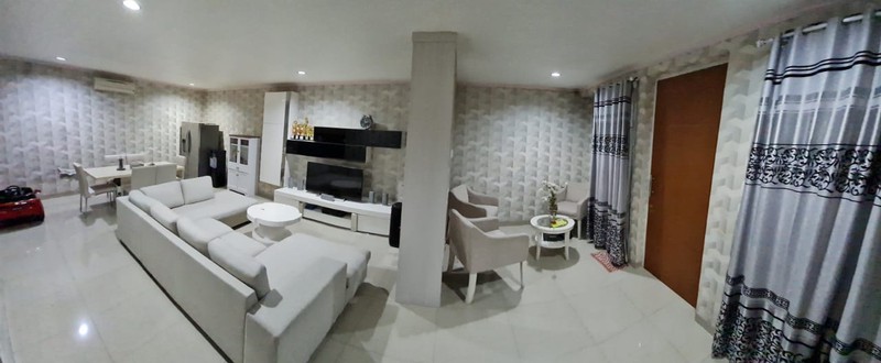 Rumah 2,5 Lantai di Komplek Modernhill Pondok Cabe Pamulang Tangsel