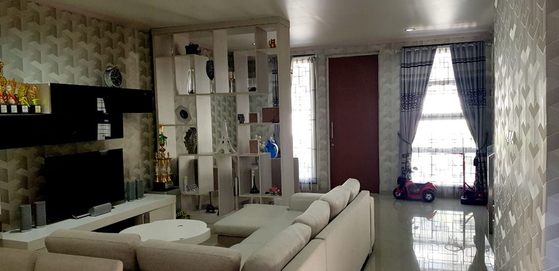 Rumah 2,5 Lantai di Komplek Modernhill Pondok Cabe Pamulang Tangsel