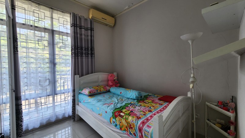 Rumah 2,5 Lantai di Komplek Modernhill Pondok Cabe Pamulang Tangsel
