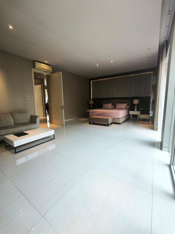 Dijual Cepat Rumah kondisi sangat bagus istimewa full furnish 2 lantai Minimalis Wisata Bukit Mas