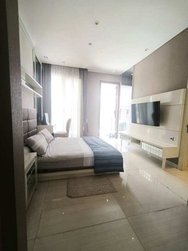 Dijual Cepat Rumah kondisi sangat bagus istimewa full furnish 2 lantai Minimalis Wisata Bukit Mas