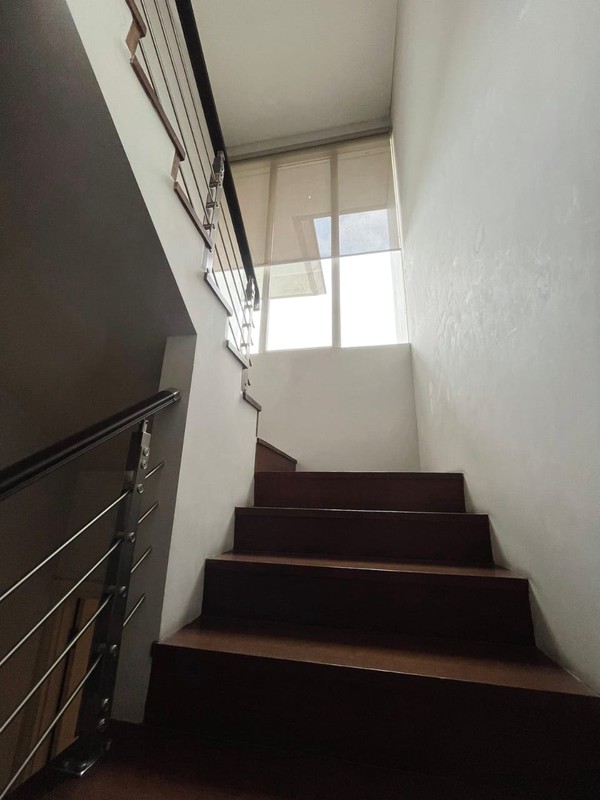 Dijual Cepat Rumah kondisi sangat bagus istimewa full furnish 2 lantai Minimalis Wisata Bukit Mas