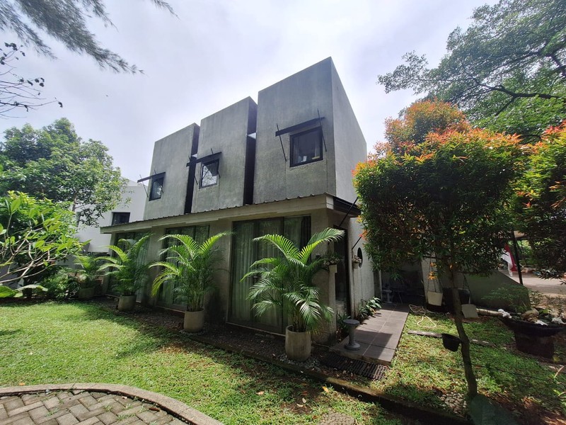 Rumah Bagus Di Ozone Residence Veteran Bintaro Jakarta Selatan