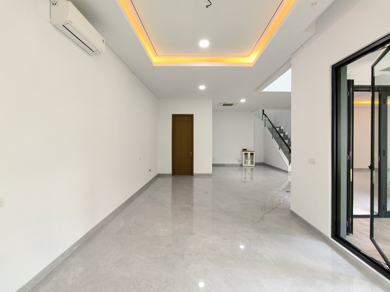 Rumah Bagus Di Delatinos, Cluster Costarica BSD Tangerang Selatan