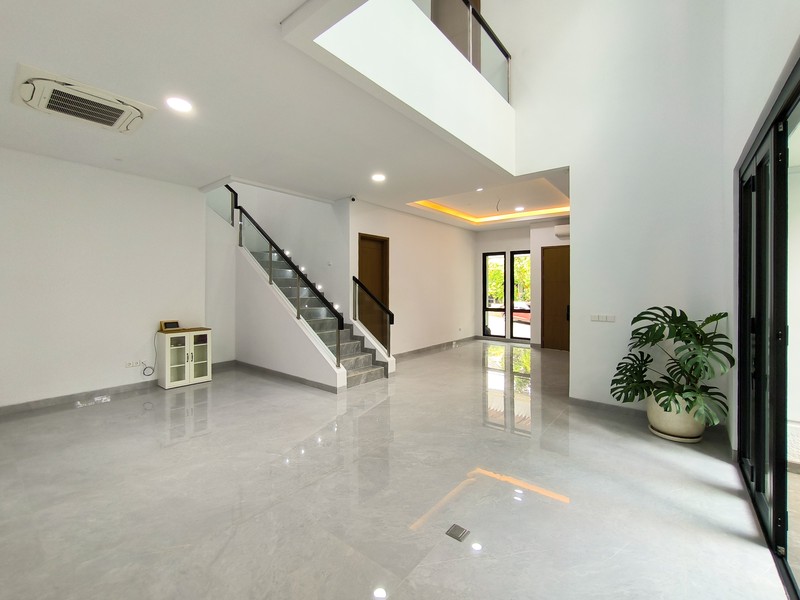 Rumah Bagus Di Delatinos, Cluster Costarica BSD Tangerang Selatan