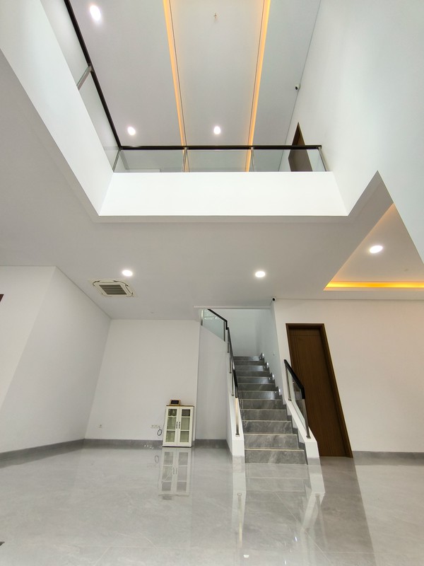 Rumah Bagus Di Delatinos, Cluster Costarica BSD Tangerang Selatan