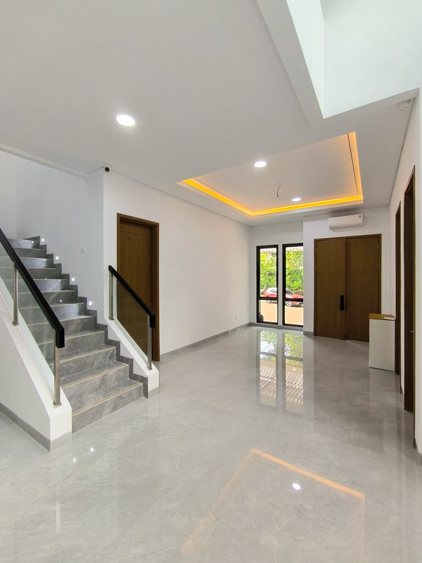 Rumah Bagus Di Delatinos, Cluster Costarica BSD Tangerang Selatan