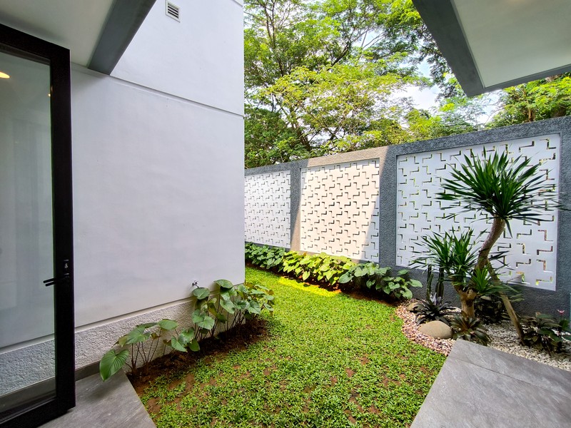 Rumah Bagus Di Delatinos, Cluster Costarica BSD Tangerang Selatan