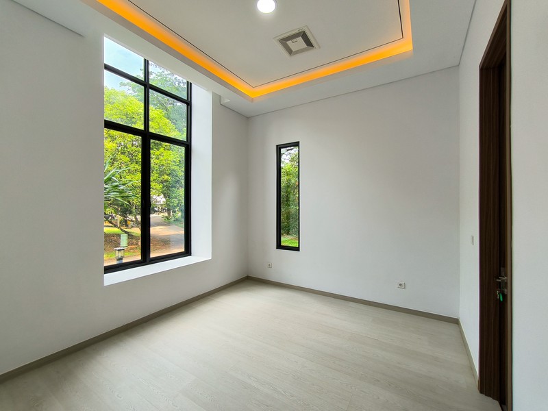 Rumah Bagus Di Delatinos, Cluster Costarica BSD Tangerang Selatan