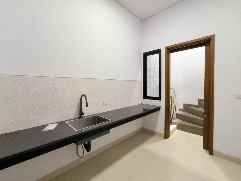 Rumah Bagus Di Delatinos, Cluster Costarica BSD Tangerang Selatan