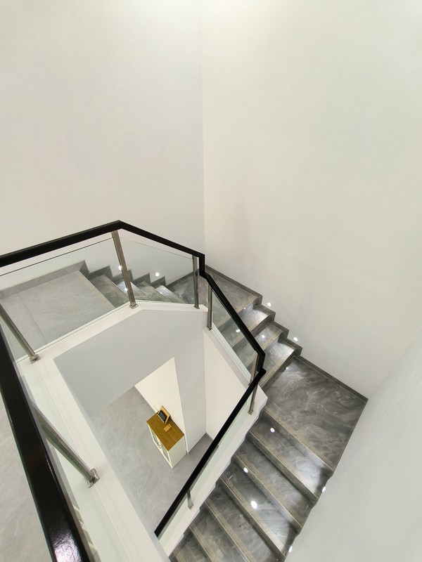 Rumah Bagus Di Delatinos, Cluster Costarica BSD Tangerang Selatan