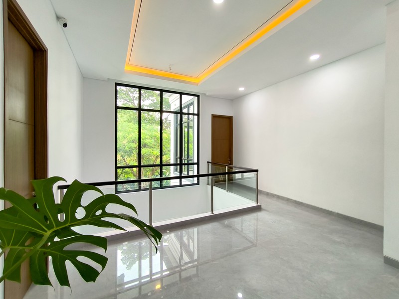 Rumah Bagus Di Delatinos, Cluster Costarica BSD Tangerang Selatan