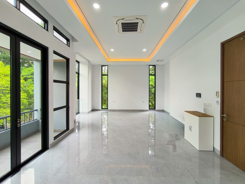 Rumah Bagus Di Delatinos, Cluster Costarica BSD Tangerang Selatan