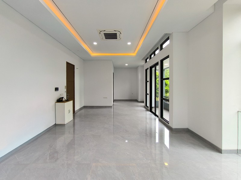 Rumah Bagus Di Delatinos, Cluster Costarica BSD Tangerang Selatan