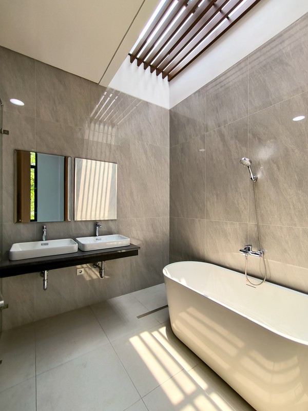 Rumah Bagus Di Delatinos, Cluster Costarica BSD Tangerang Selatan
