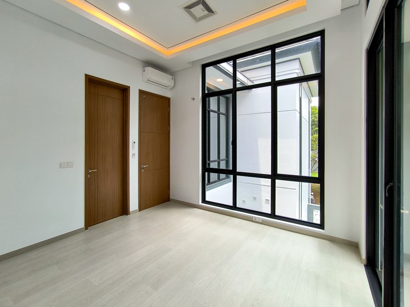 Rumah Bagus Di Delatinos, Cluster Costarica BSD Tangerang Selatan