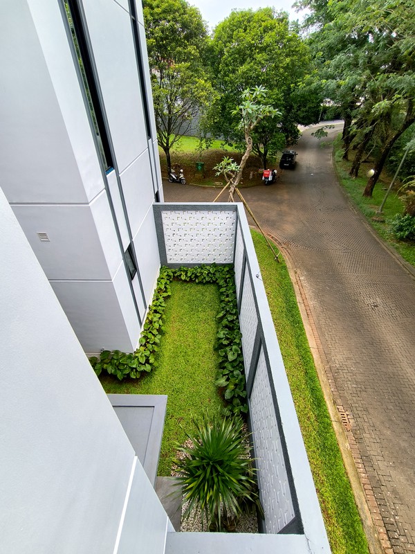 Rumah Bagus Di Delatinos, Cluster Costarica BSD Tangerang Selatan
