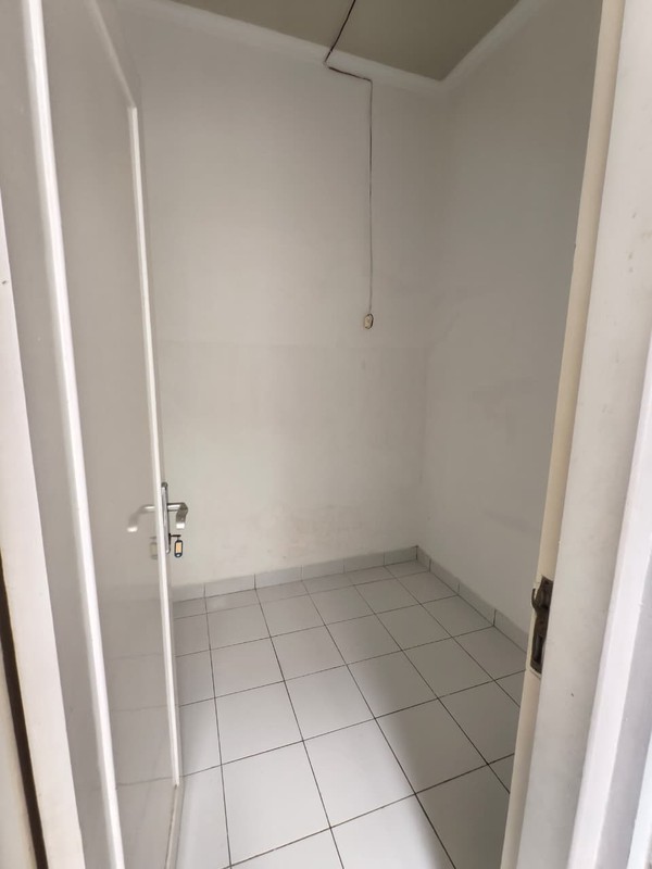 De Latinos Mexicano BSD City, dekat stasiun rawabuntu