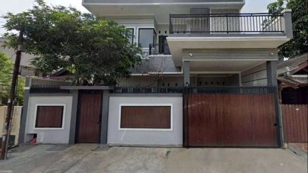 Turun harga. Rumah mewah Griya Loka, BSD
