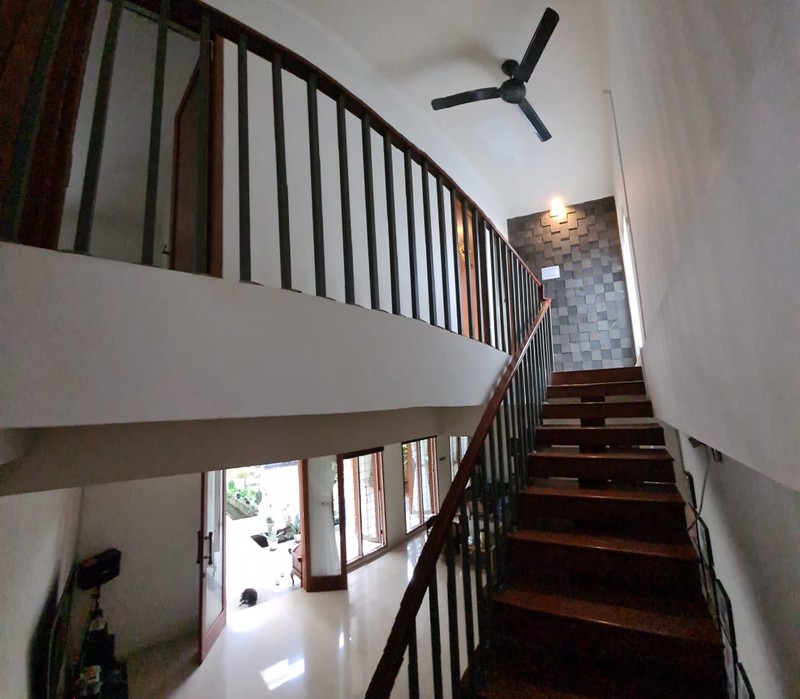 Dijual rumah terawat dalam komplek yang tenang di jl Adiaksa II , Cilandak