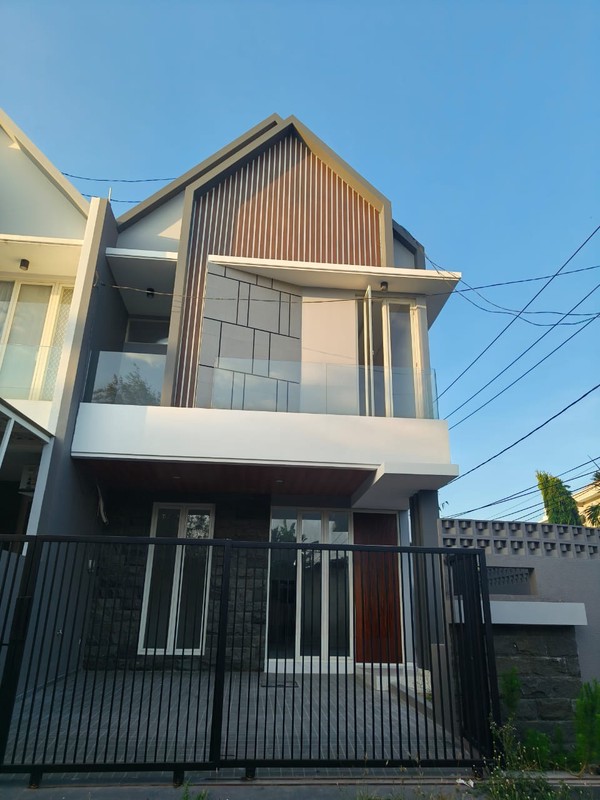 Dijual rumah modern strategis manyar surabaya