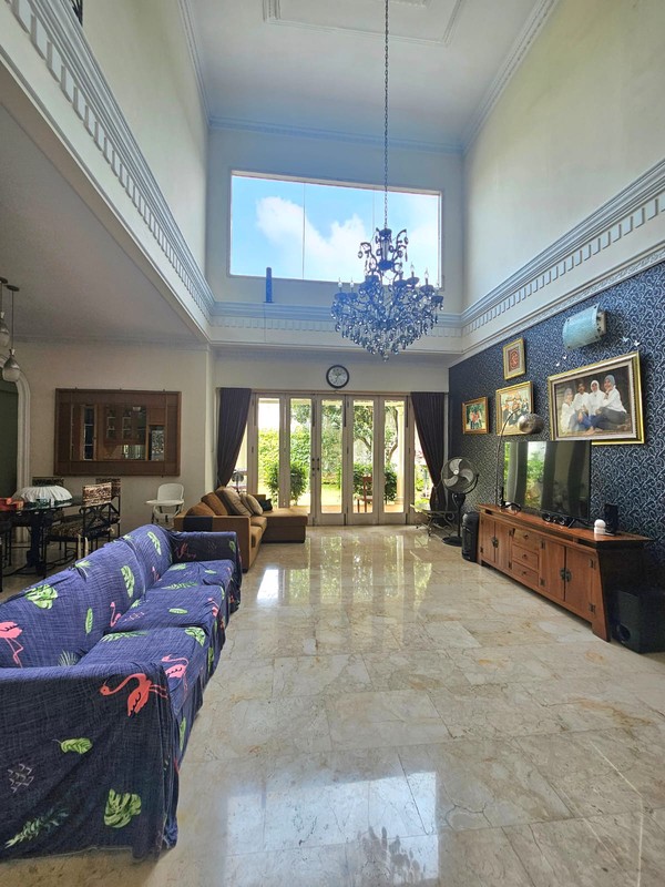 Rumah MEWAH KT 4+1 KM 4+1 Siap Huni dengan Halaman Luas dan Strategis @Griya Torina, Pondok Ranji