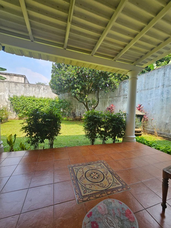 Rumah MEWAH KT 4+1 KM 4+1 Siap Huni dengan Halaman Luas dan Strategis @Griya Torina, Pondok Ranji