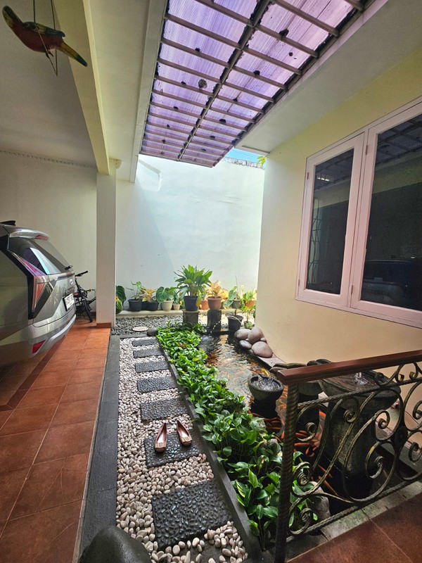 Rumah MEWAH KT 4+1 KM 4+1 Siap Huni dengan Halaman Luas dan Strategis @Griya Torina, Pondok Ranji