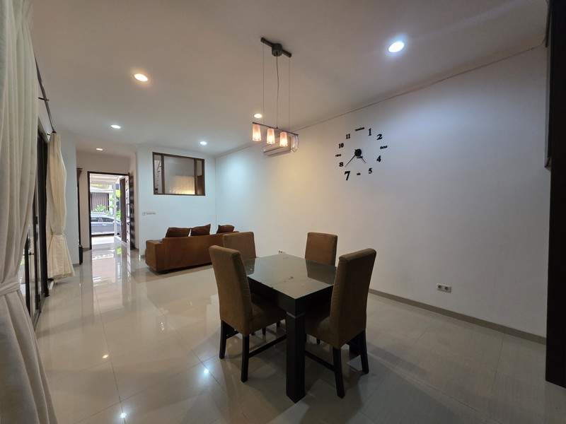 Rumah Bagus Siap Huni Furnished Terawat di Discovery Fiore, Bintaro Jaya Sektor 9, Tangerang Selatan 