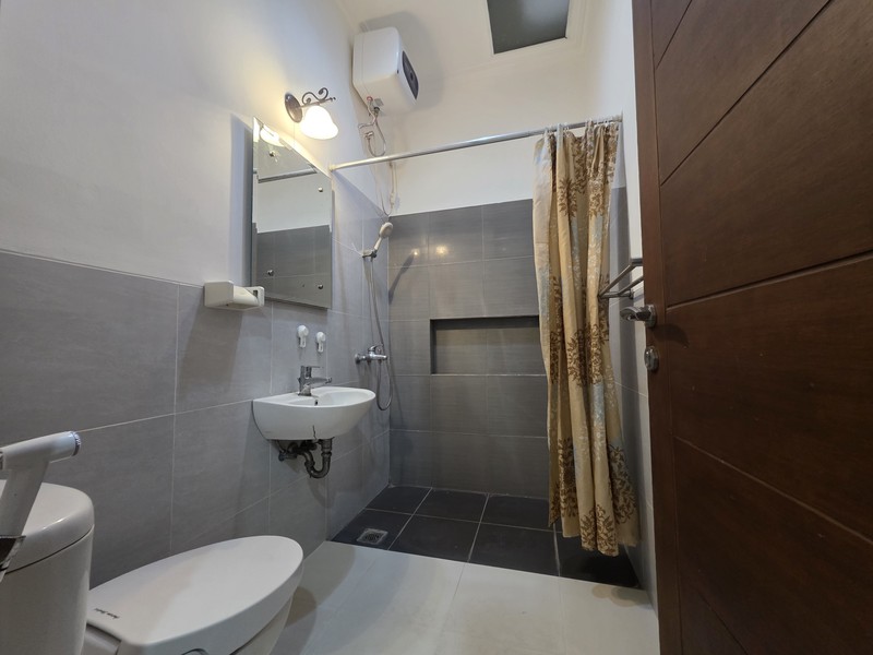 Rumah Bagus Siap Huni Furnished Terawat di Discovery Fiore, Bintaro Jaya Sektor 9, Tangerang Selatan 